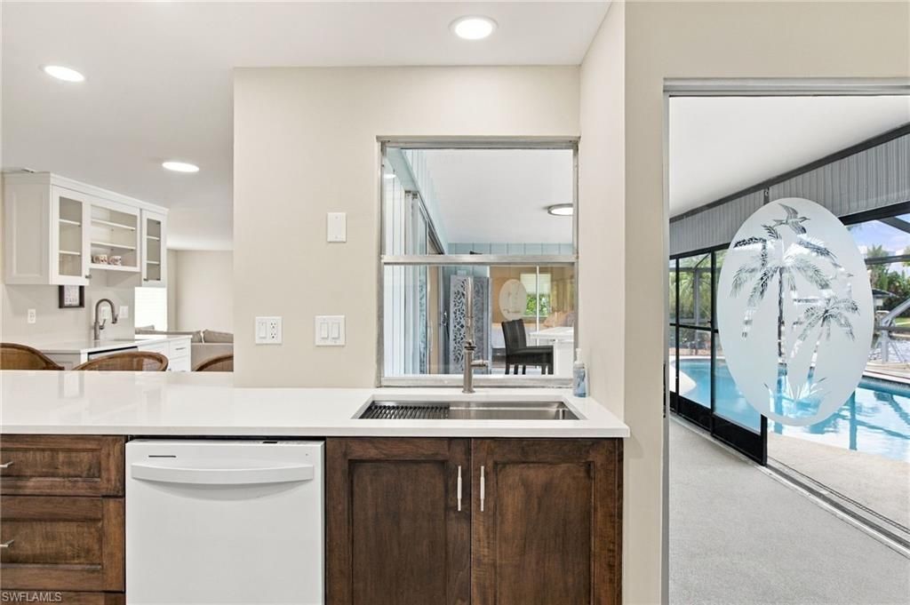 371 Washington Ct, Fort Myers Beach, FL 33931 Photo