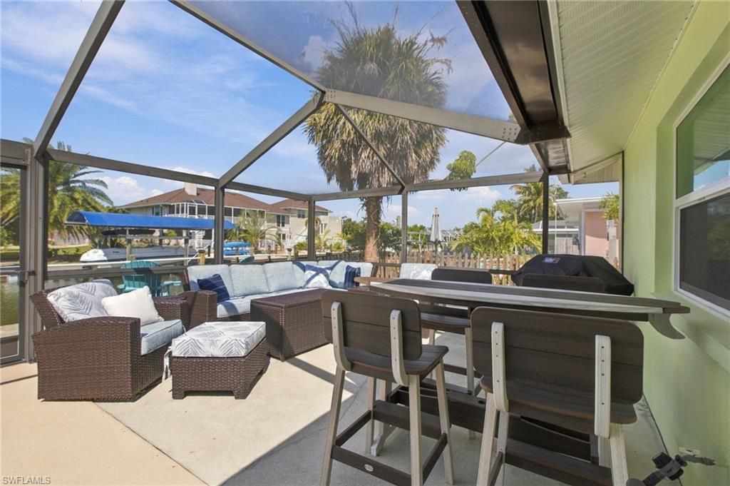 371 Washington Ct, Fort Myers Beach, FL 33931 Photo