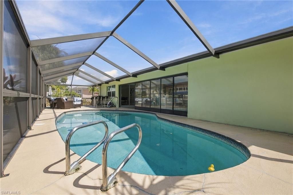 371 Washington Ct, Fort Myers Beach, FL 33931 Photo