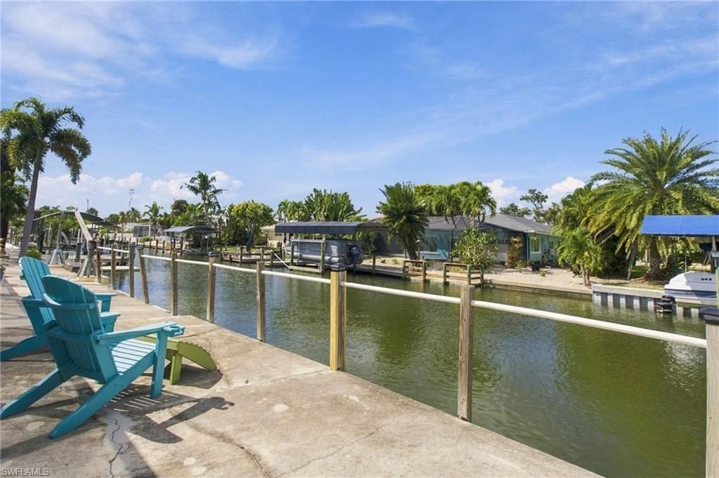 371 Washington Ct, Fort Myers Beach, FL 33931 Photo