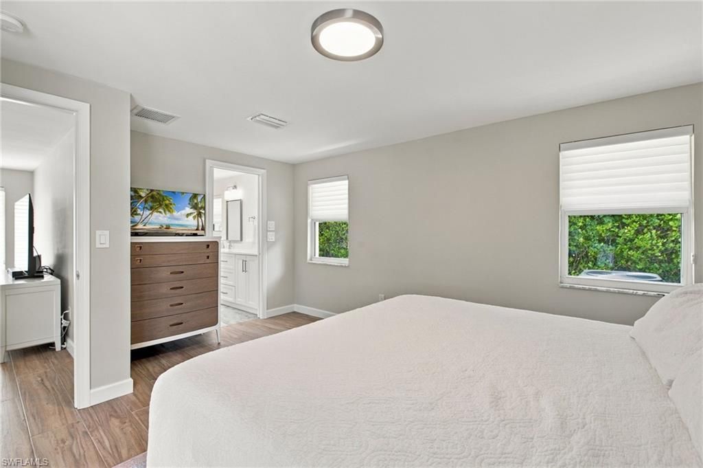 371 Washington Ct, Fort Myers Beach, FL 33931 Photo