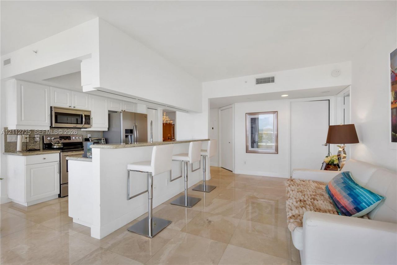 21055 Yacht Club Dr , Unit 1501, Aventura, FL 33180 Photo
