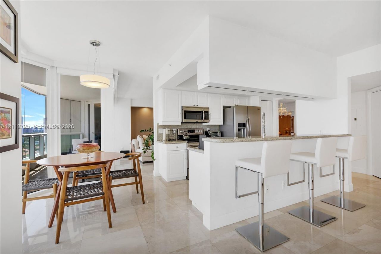 21055 Yacht Club Dr , Unit 1501, Aventura, FL 33180 Photo
