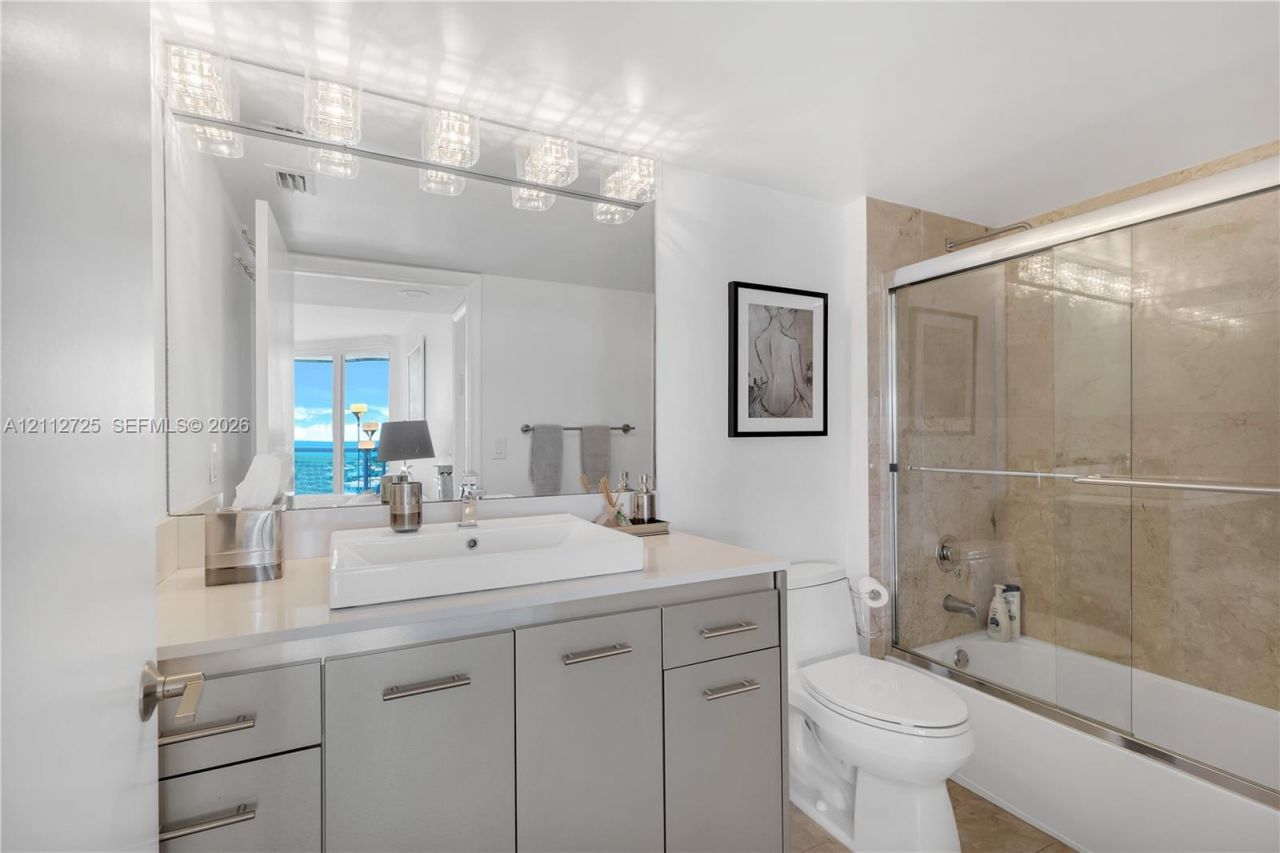 21055 Yacht Club Dr , Unit 1501, Aventura, FL 33180 Photo