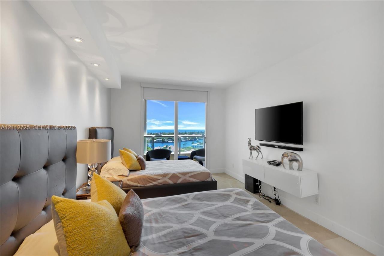 21055 Yacht Club Dr , Unit 1501, Aventura, FL 33180 Photo