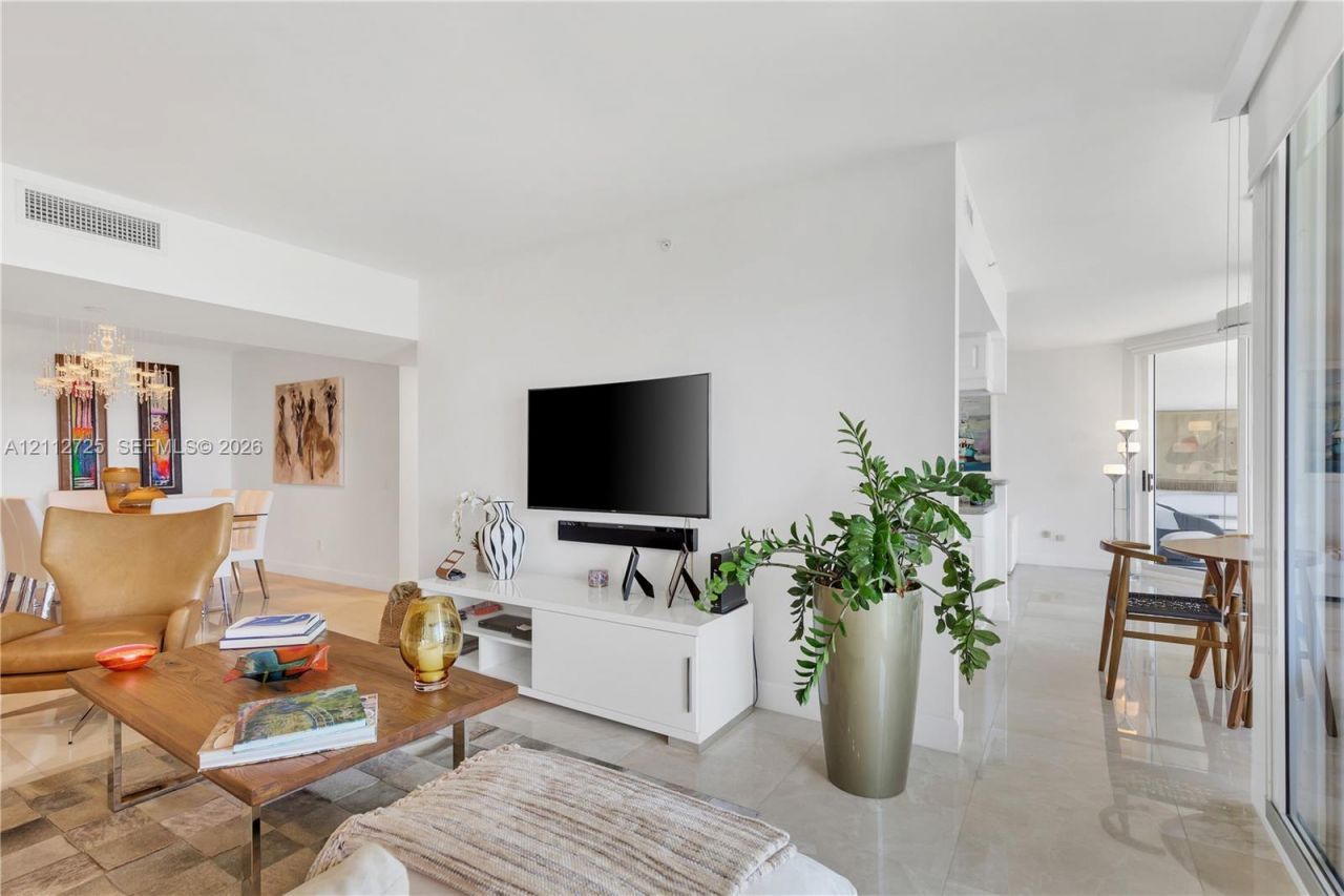 21055 Yacht Club Dr , Unit 1501, Aventura, FL 33180 Photo