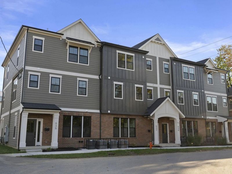 537 W Chapel Street, Columbus, OH 43215 Photo 1