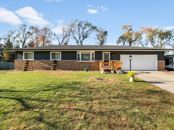 52973 Glenmoor Street, Elkhart, IN 46514