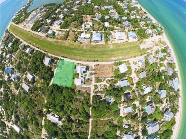 200 Swallow DR , Upper Captiva, FL 33924