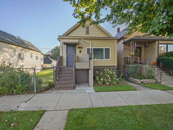 10243 S Avenue M Avenue , Chicago, IL 60617