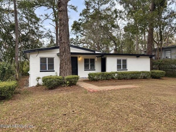 2052 HILLSBOROUGH Street, Tallahassee, FL 32310