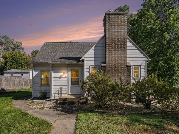 716 Maridell Avenue NW, Grand Rapids, MI 49504