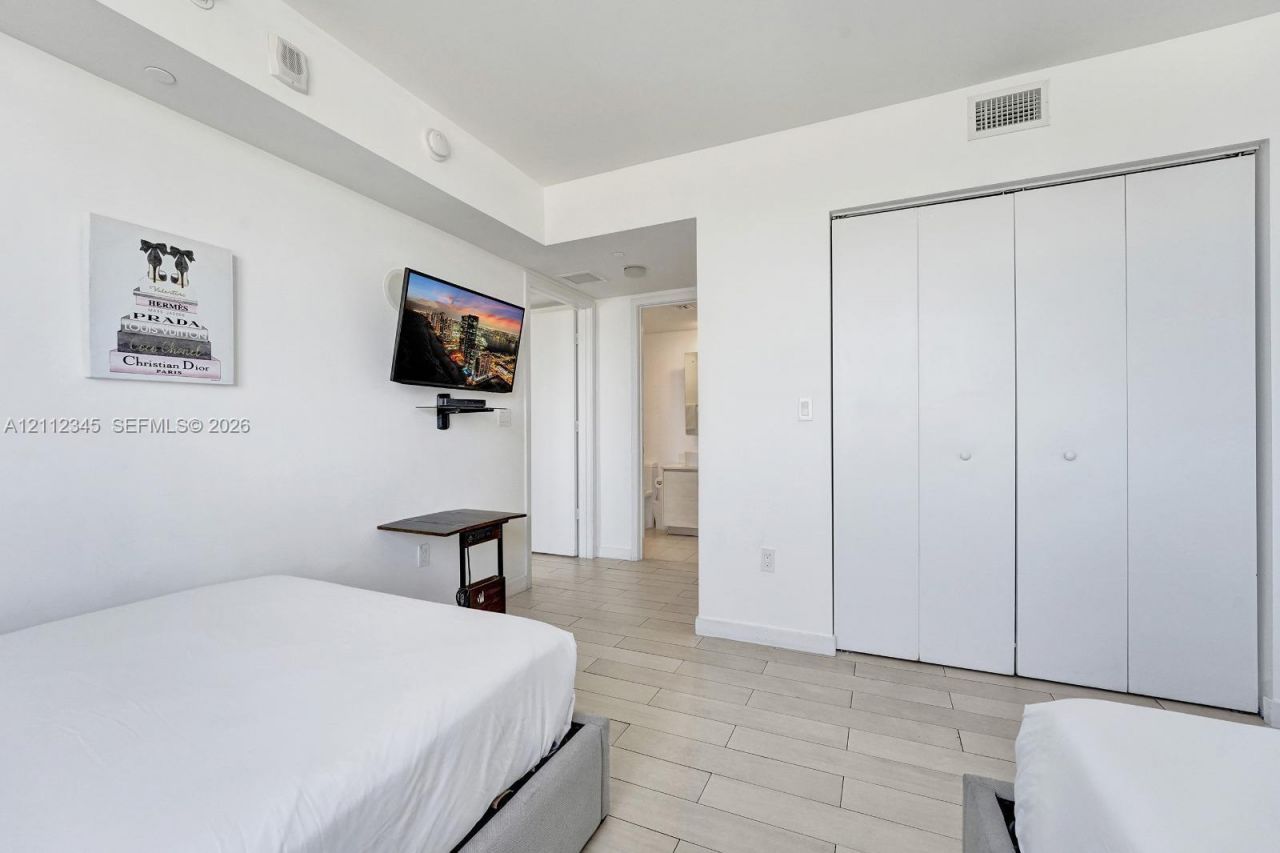 2600 E Hallandale Beach Blvd , Unit T702, Hallandale Beach, FL 33009 Photo