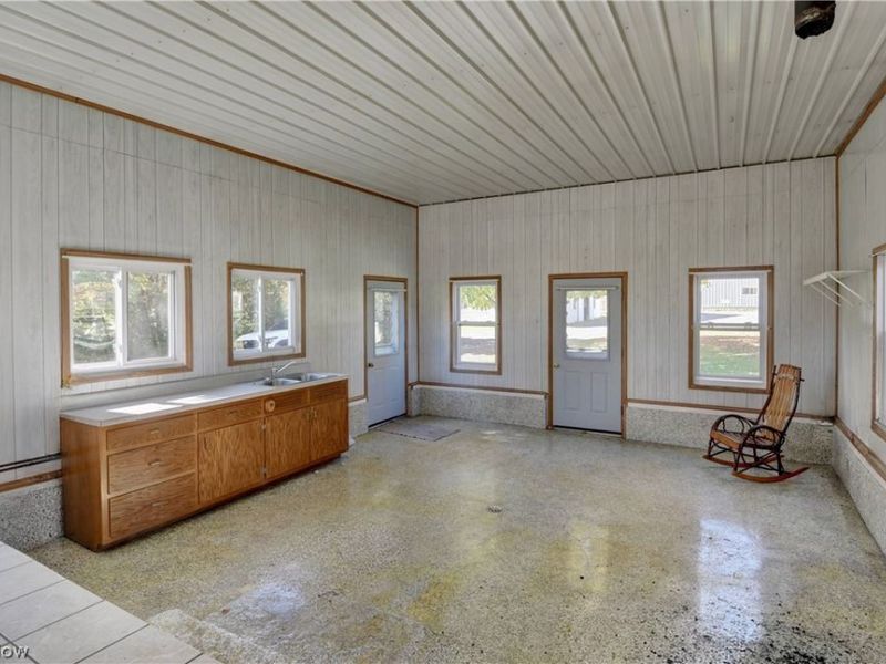 9291 N Girdle Rd , Middlefield, OH 44062 Photo 4