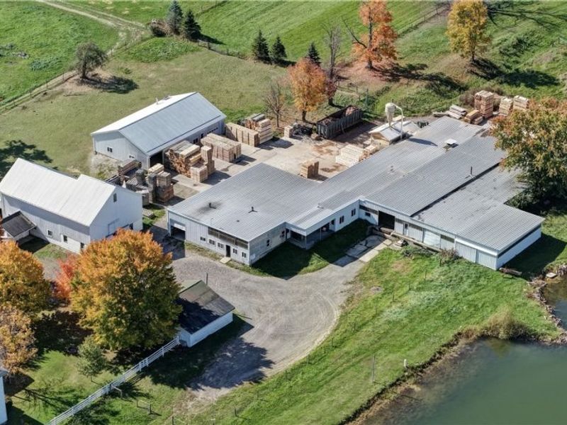 9291 N Girdle Rd , Middlefield, OH 44062 Photo 3