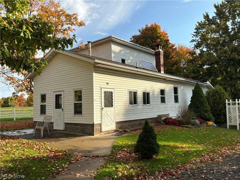9291 N Girdle Rd , Middlefield, OH 44062 Photo 4