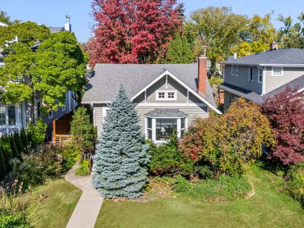 1620 Lake Avenue , Wilmette, IL 60091