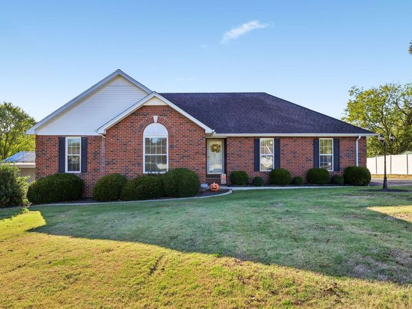 174 Brawley Cir , Readyville, TN 37149