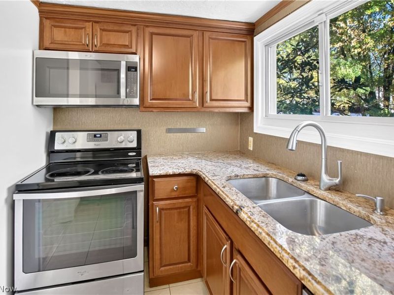 2561 S Taylor Road, Cleveland Heights, OH 44118 Photo 18