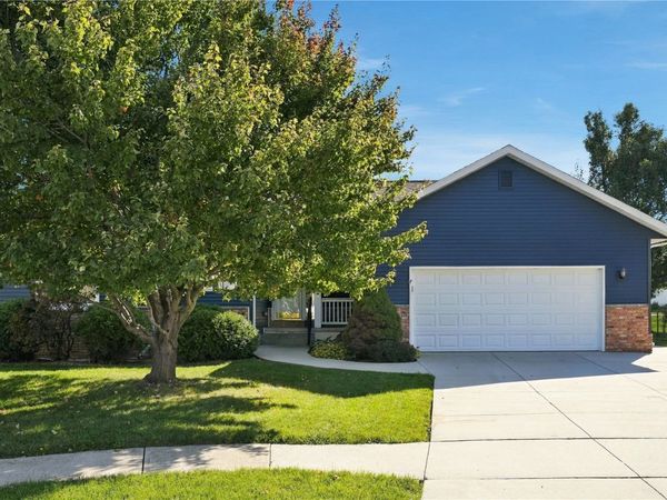 7400 Mallard Court, Cedar Rapids, IA 52402