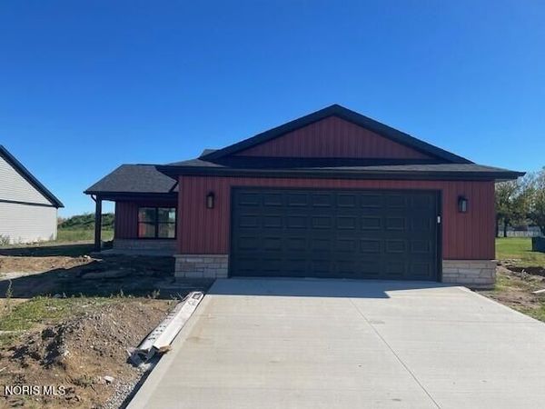 512 N Adrian Street , Lyons, OH 43533
