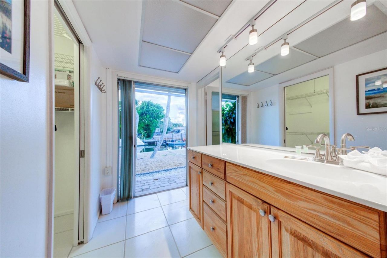 5354 Shadow Lawn Drive , Sarasota, FL 34242 Photo