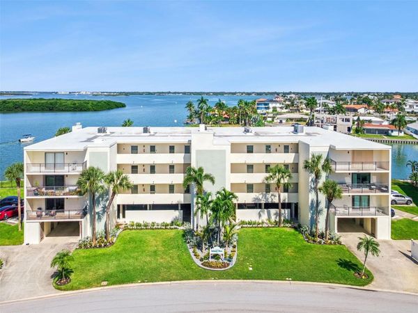 12525 3RD STREET E, Unit 205, TREASURE ISLAND, FL 33706