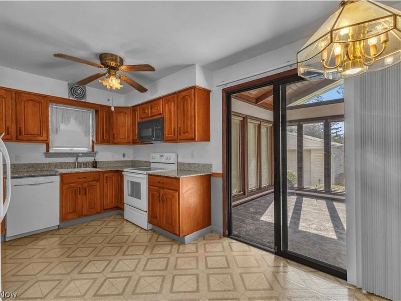 14700 James Avenue, Maple Heights, OH 44137 Photo 11