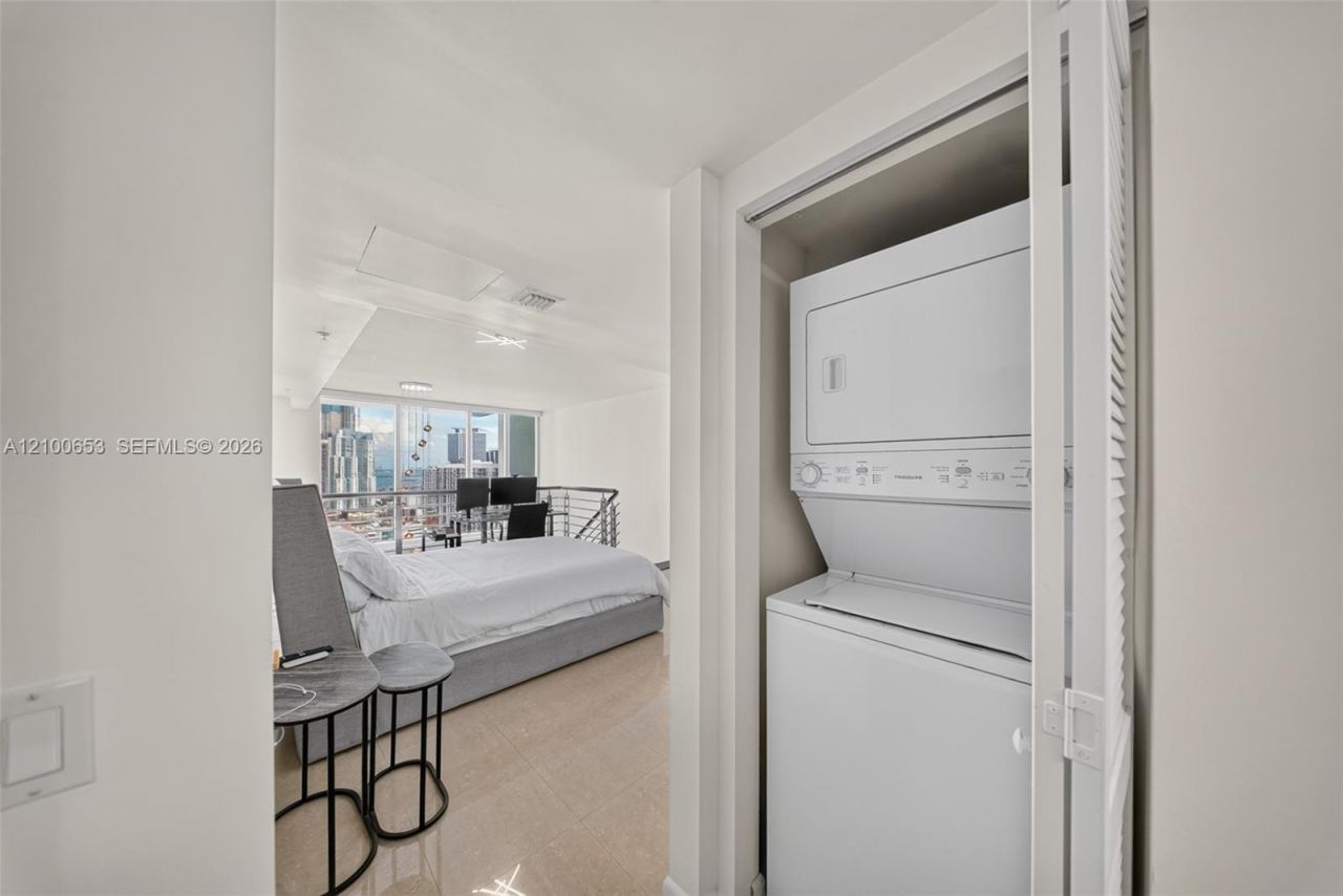 41 SE 5th St , Unit 2011, Miami, FL 33131 Photo