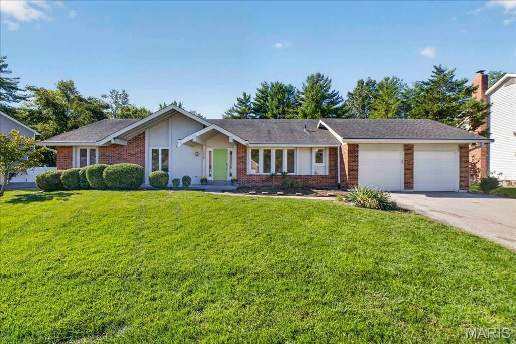 1455 Sycamore Manor Drive , Chesterfield, MO 63017 Main Photo