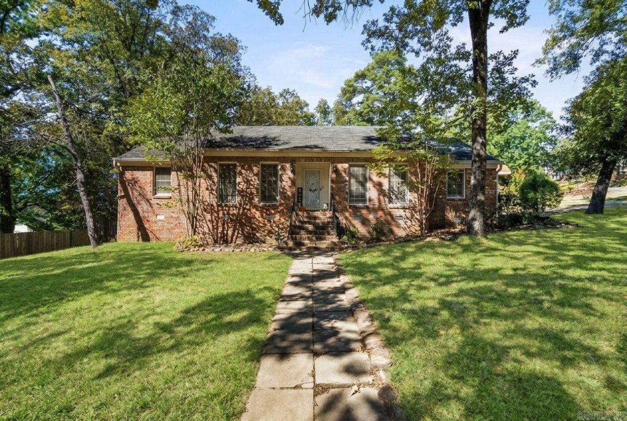 4 Nob Hill Cove Little Rock, AR 72205