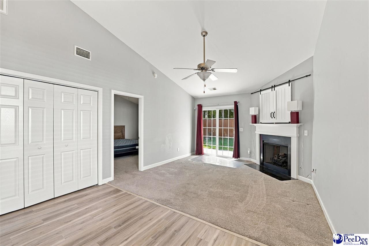 2133 Harbour Lane Photo 18