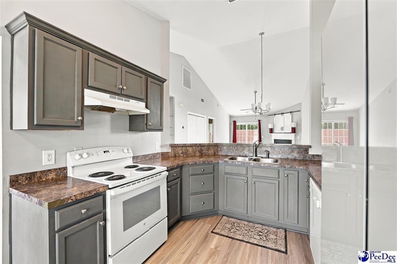 2133 Harbour Lane Photo 9