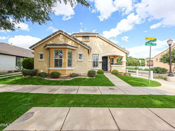 2680 E TAMARISK Street, Gilbert, AZ 85296