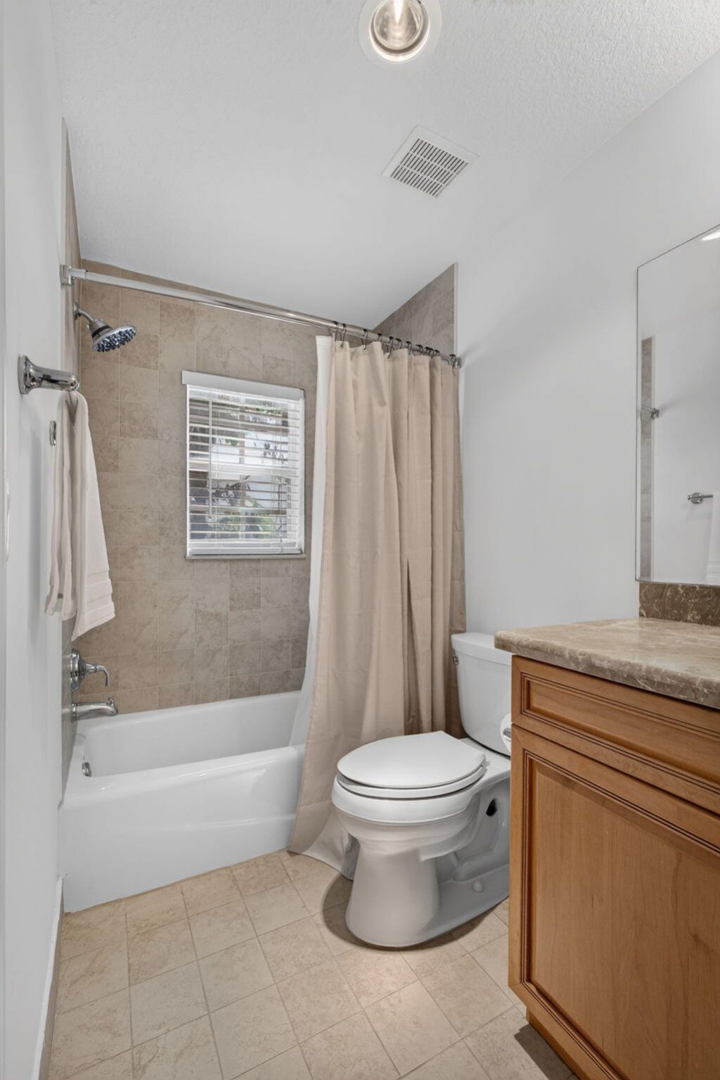 1950 Presidential Way, Unit 10, West Palm Beach, FL 33401 Photo
