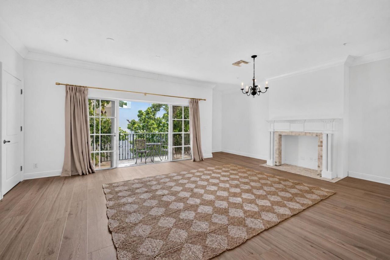 1950 Presidential Way, Unit 10, West Palm Beach, FL 33401 Photo