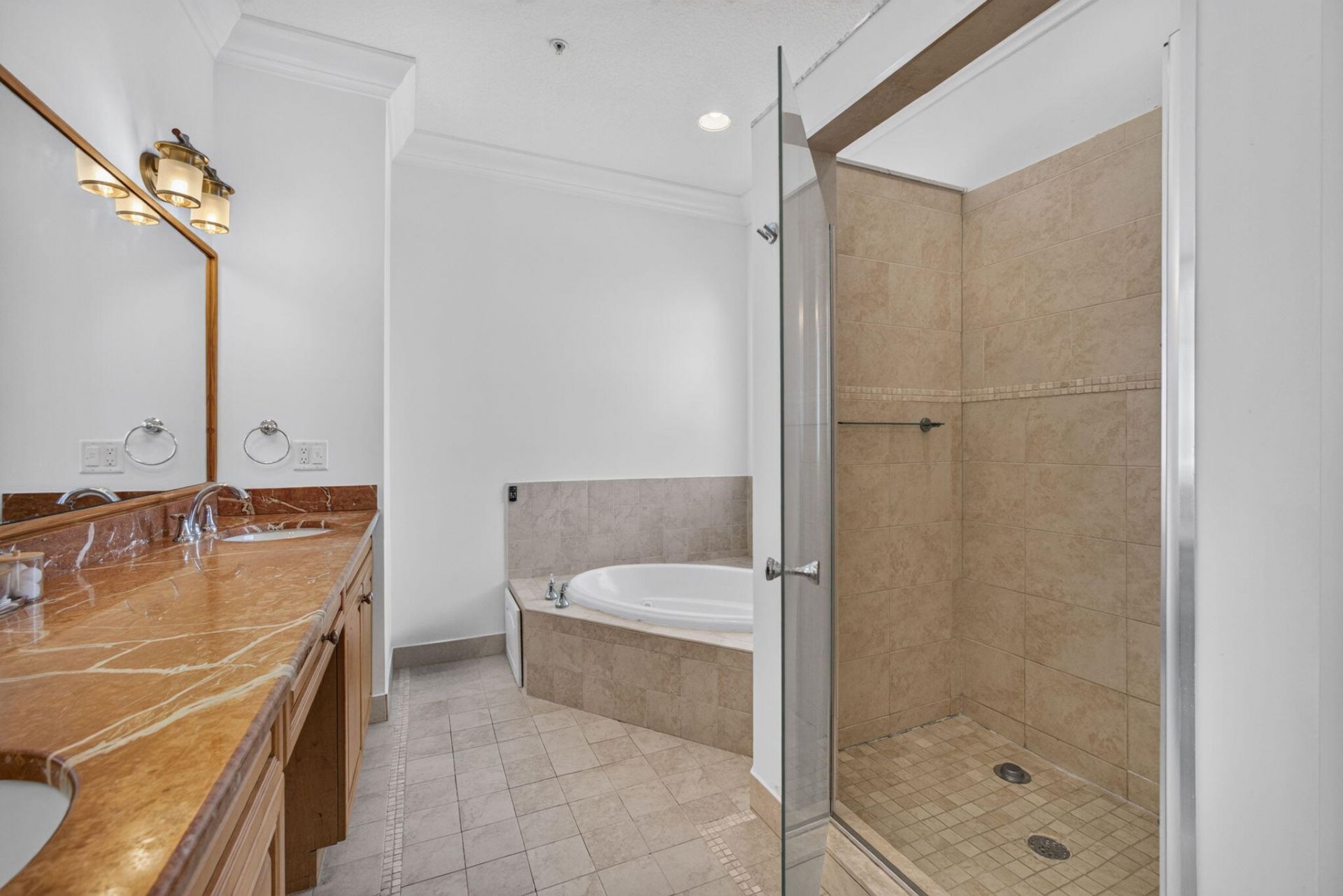 1950 Presidential Way, Unit 10, West Palm Beach, FL 33401 Photo