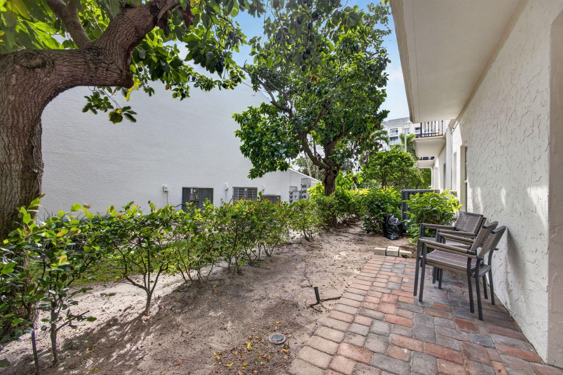 1950 Presidential Way, Unit 10, West Palm Beach, FL 33401 Photo