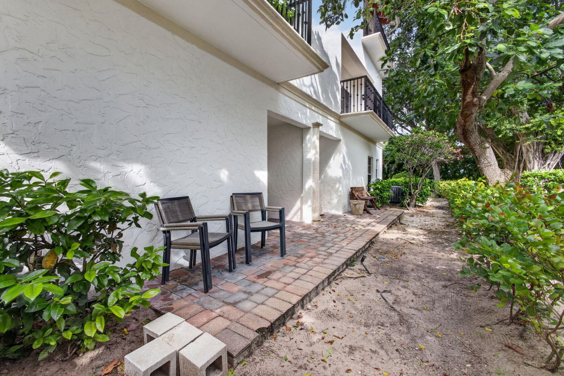 1950 Presidential Way, Unit 10, West Palm Beach, FL 33401 Photo