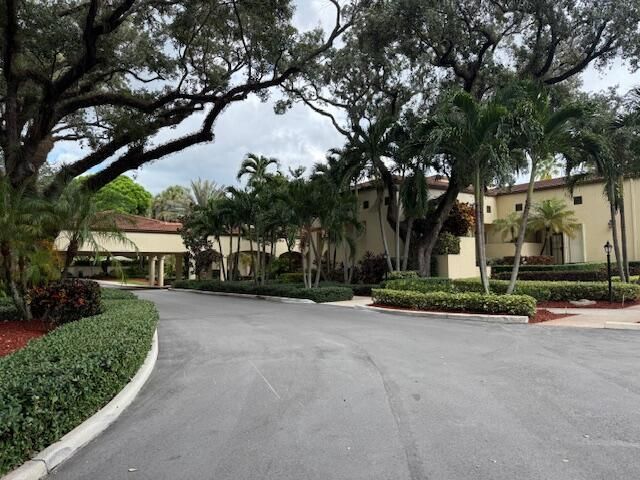 9440 Live Oak Place, Unit 402, Davie, FL 33324 Photo