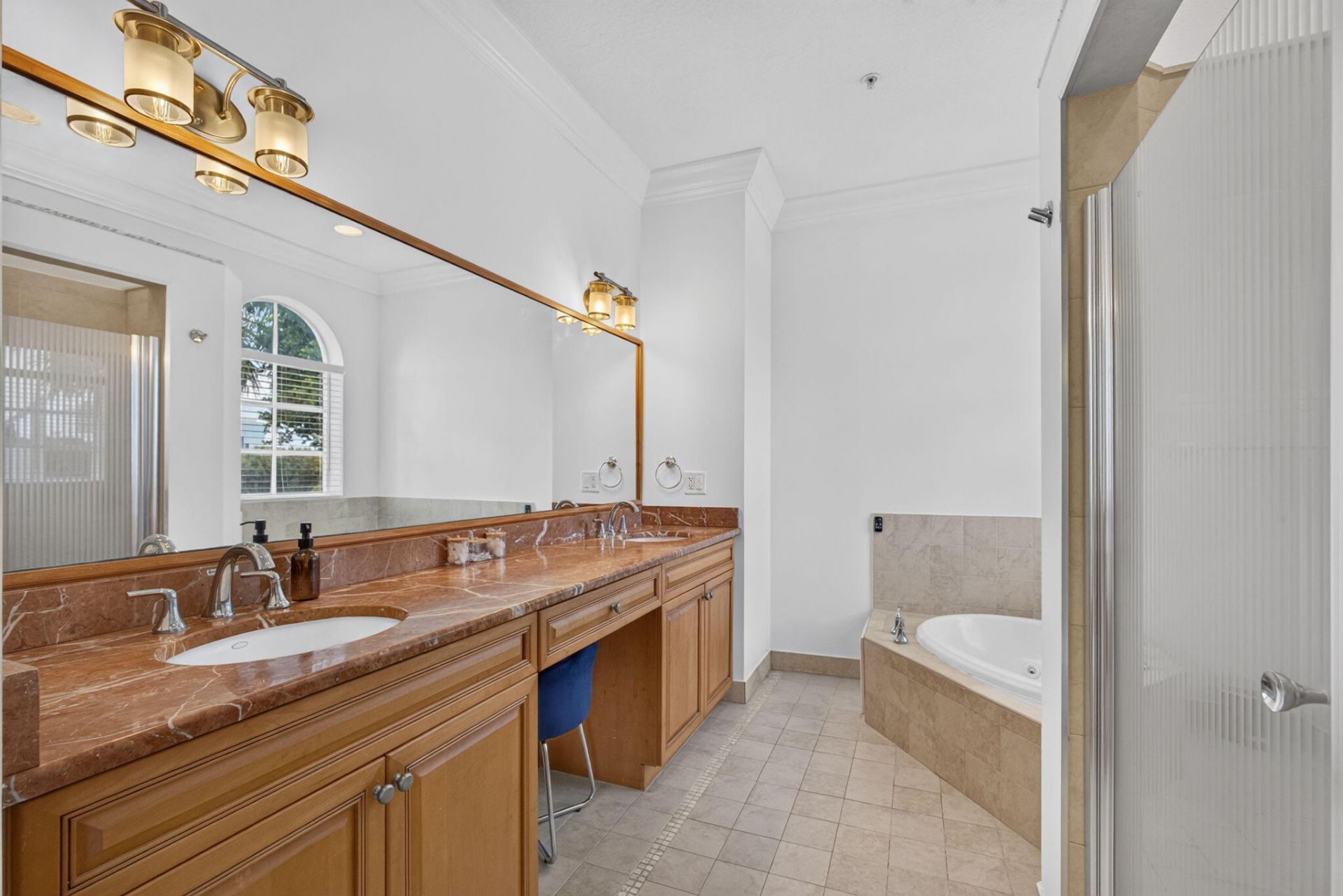 1950 Presidential Way, Unit 10, West Palm Beach, FL 33401 Photo