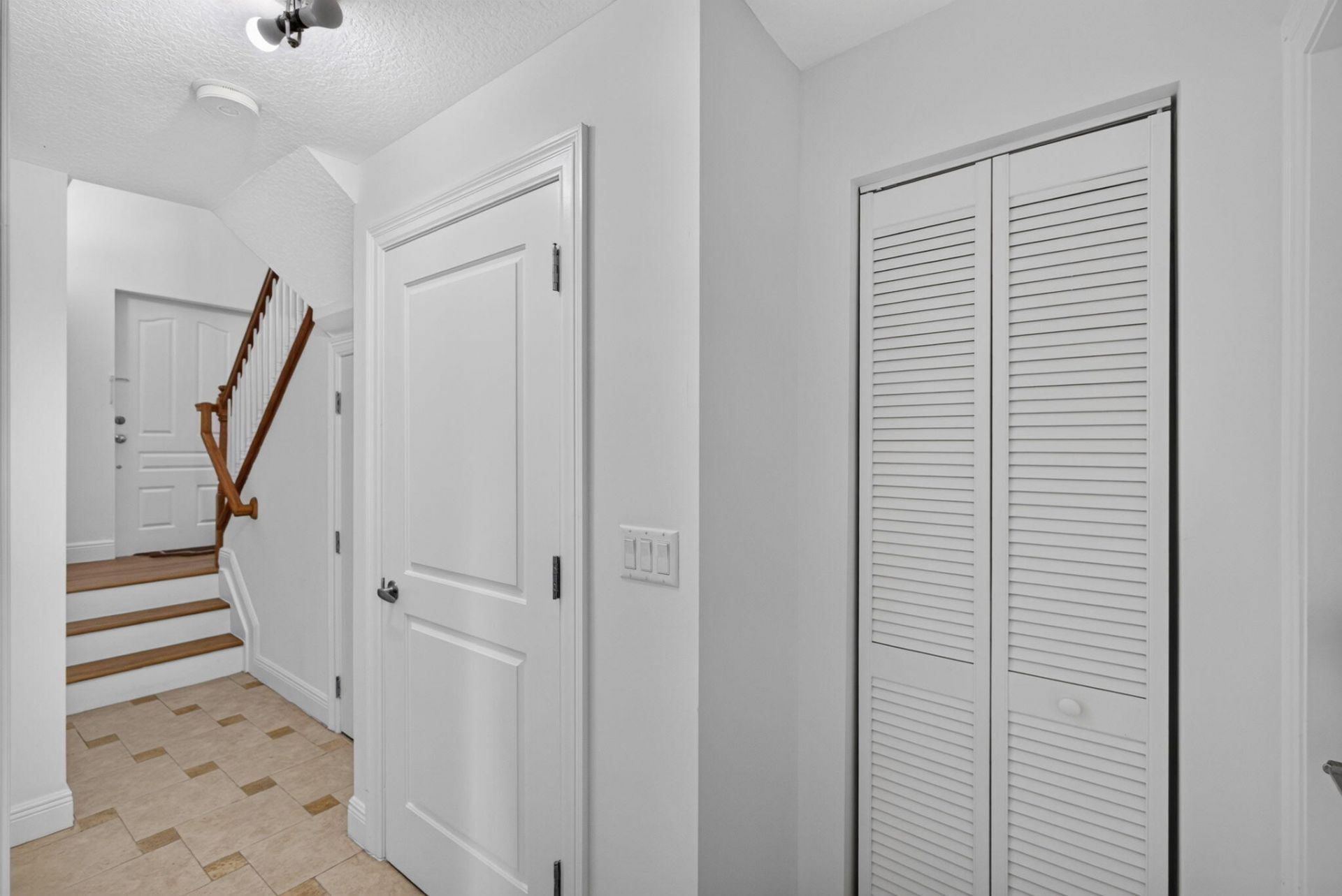1950 Presidential Way, Unit 10, West Palm Beach, FL 33401 Photo