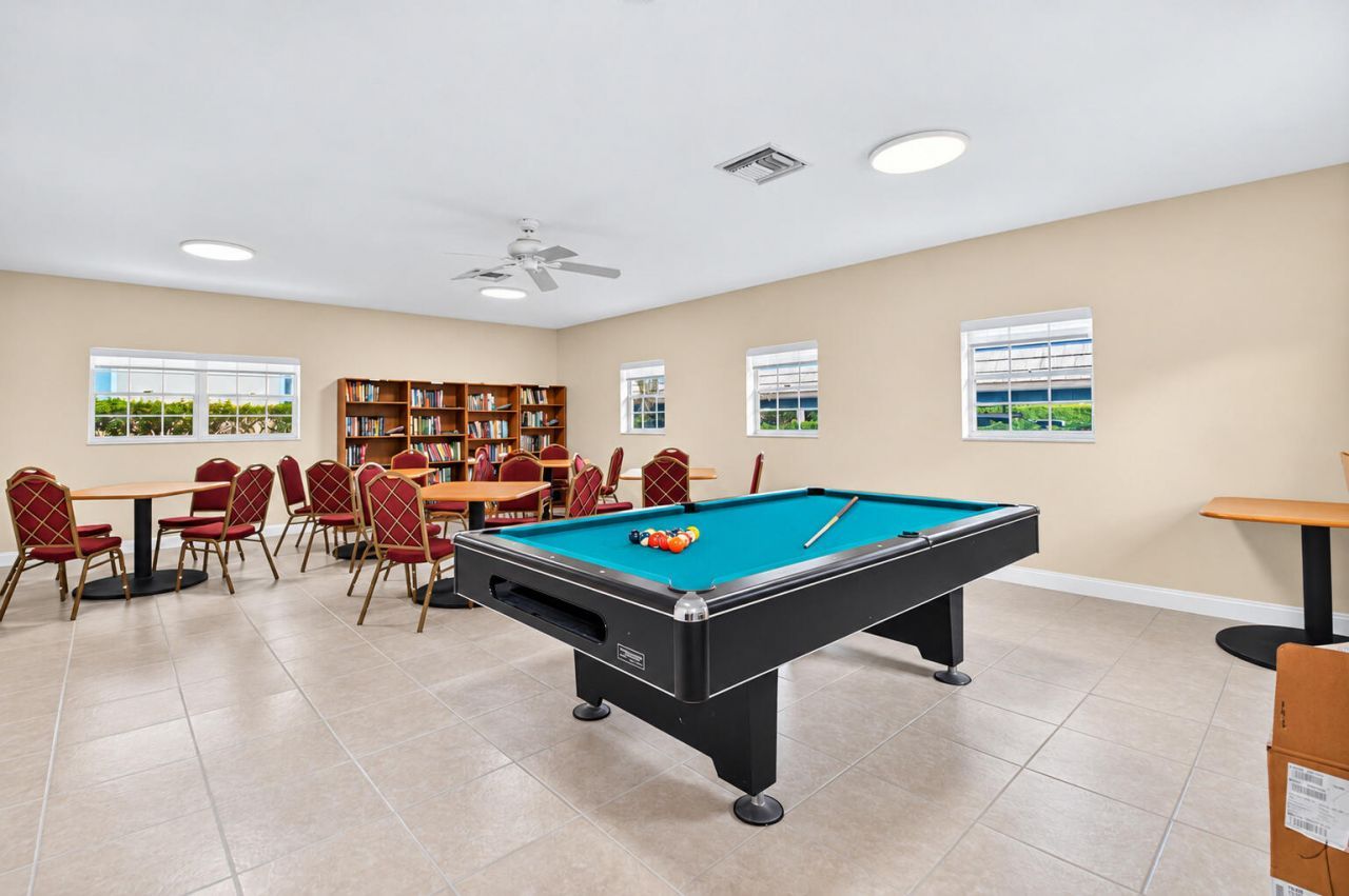 250 John F Kennedy Drive, Unit 208, Atlantis, FL 33462 Photo