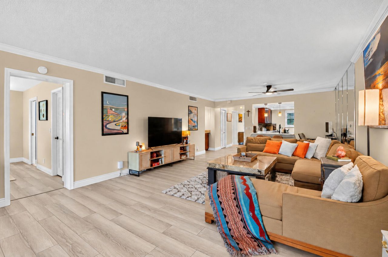 250 John F Kennedy Drive, Unit 208, Atlantis, FL 33462 Photo