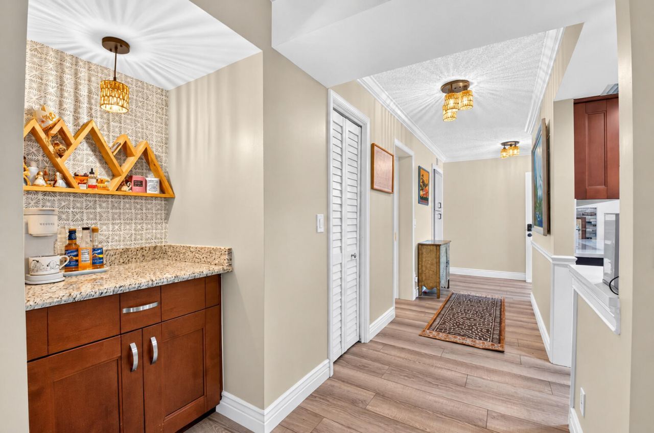 250 John F Kennedy Drive, Unit 208, Atlantis, FL 33462 Photo