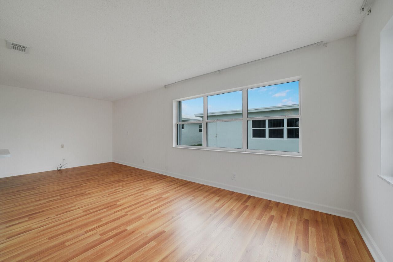 717 SW 15th Street, Boynton Beach, FL 33426 Photo