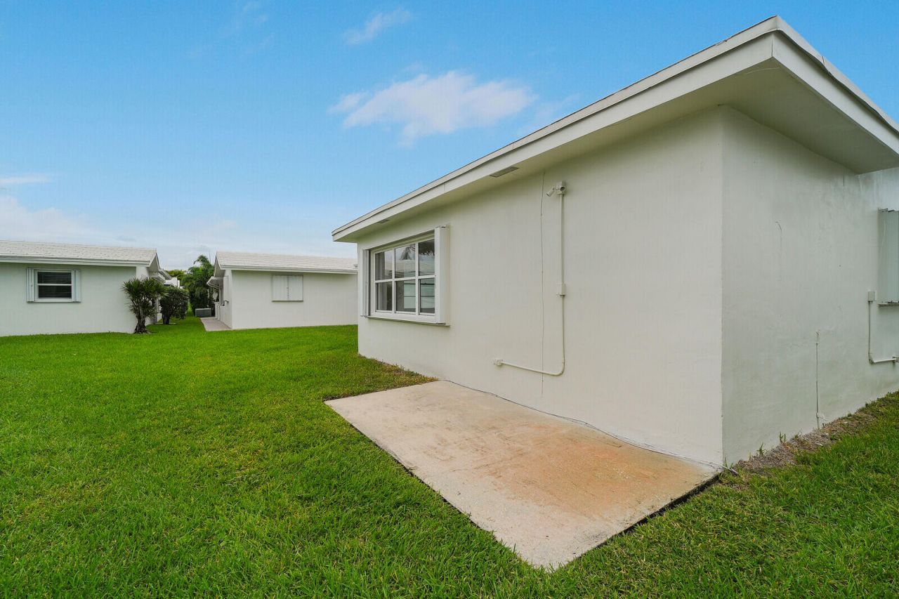 717 SW 15th Street, Boynton Beach, FL 33426 Photo