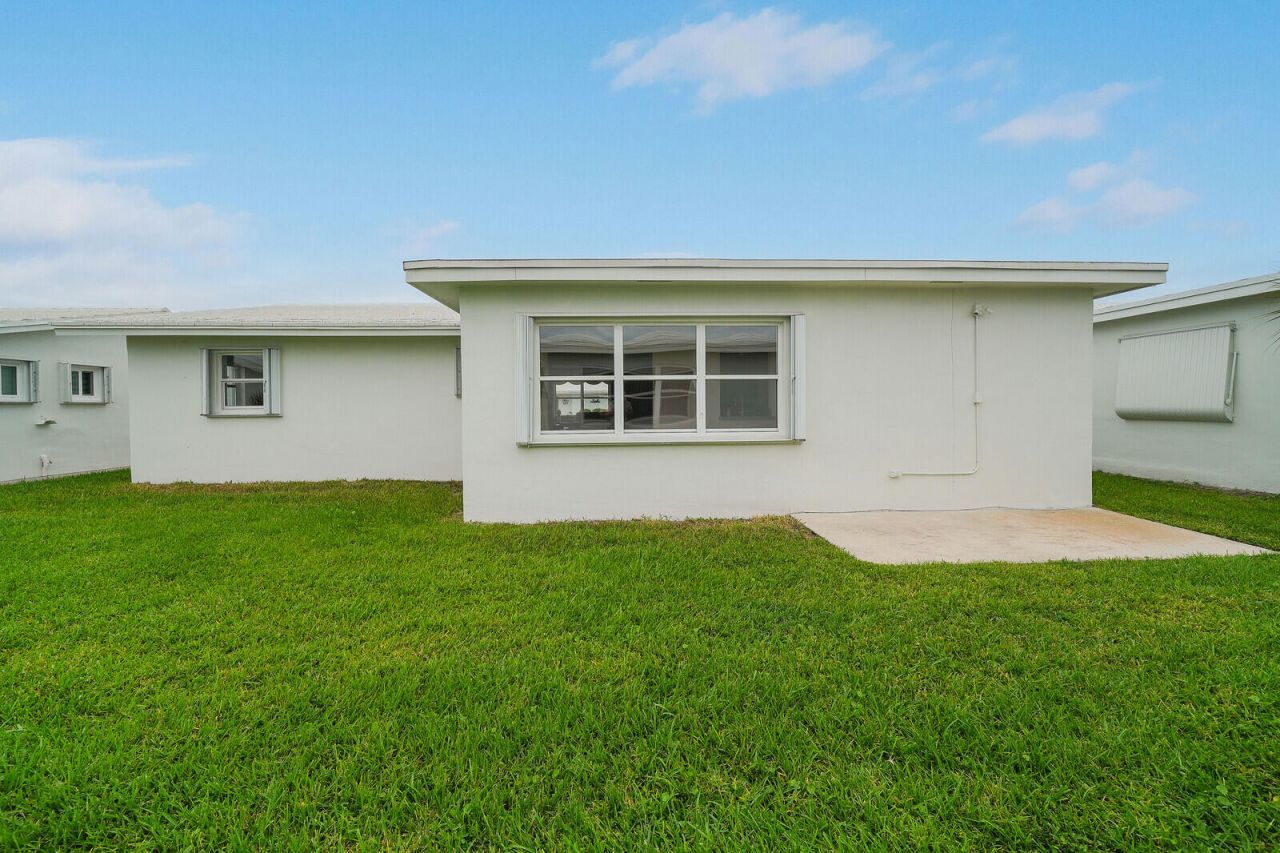 717 SW 15th Street, Boynton Beach, FL 33426 Photo