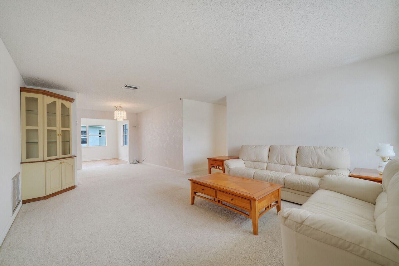 717 SW 15th Street, Boynton Beach, FL 33426 Photo