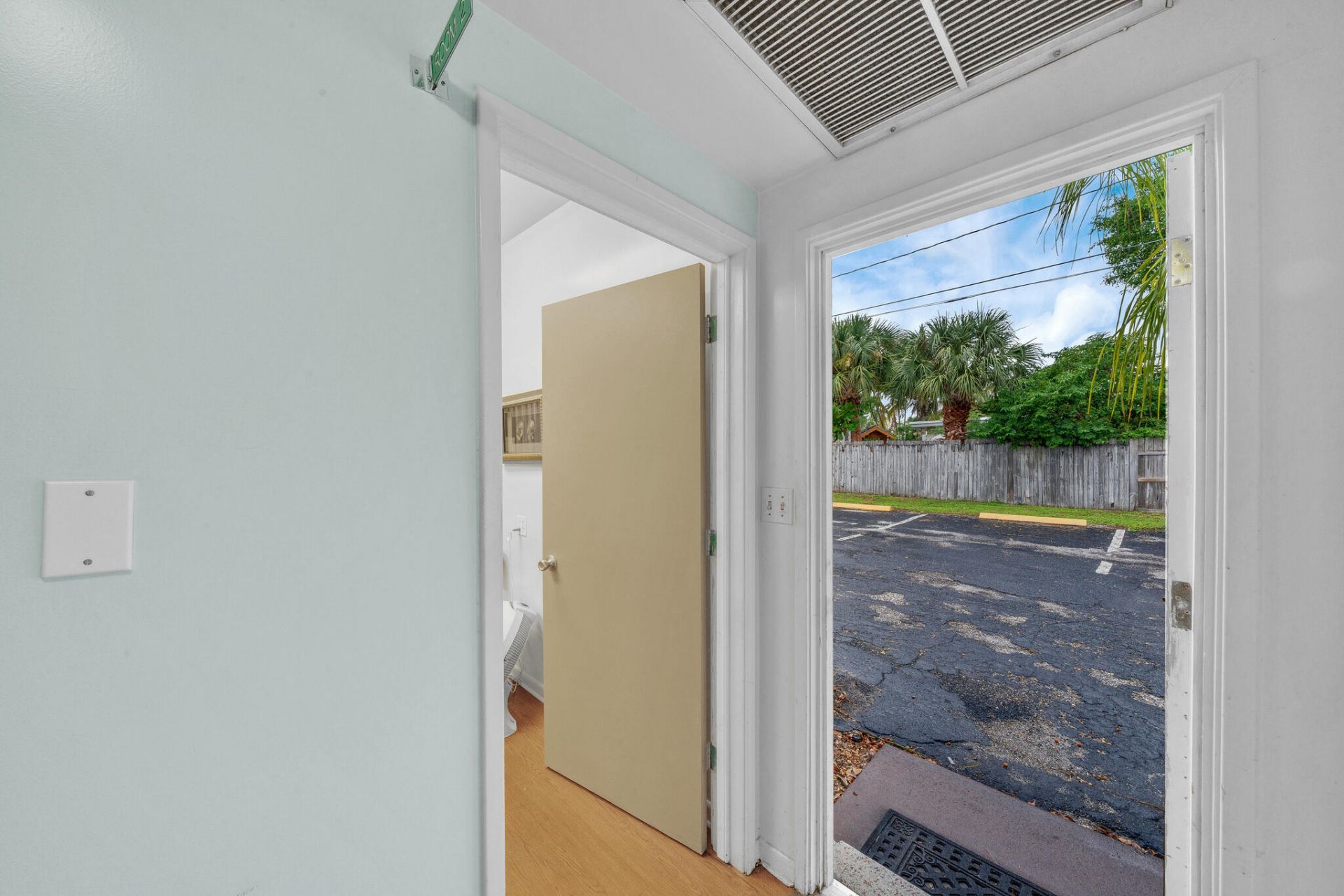 1601 N Federal Highway, Lake Worth Beach, FL 33460 Photo
